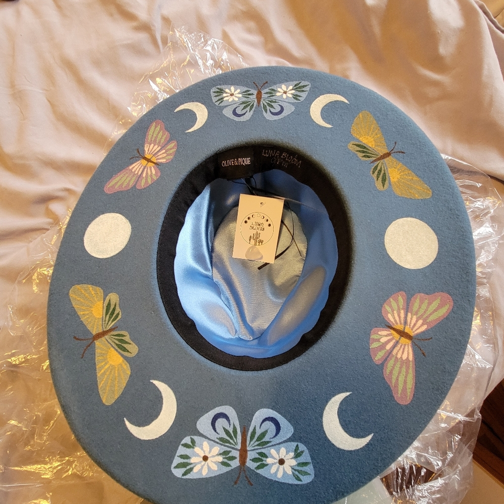 Luna Bloom NWT